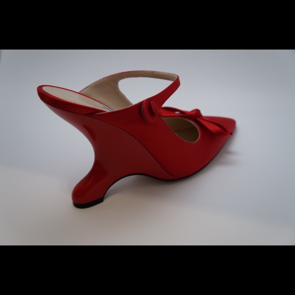 Prada Pumps - Picture 4 of 8